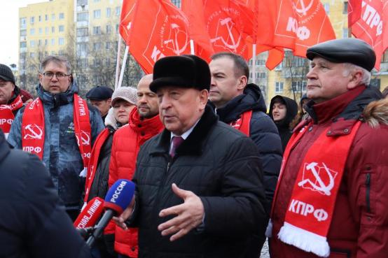 Николай Харитонов в Ярославле призвал заняться восстановлением хлопководства и станкостроения