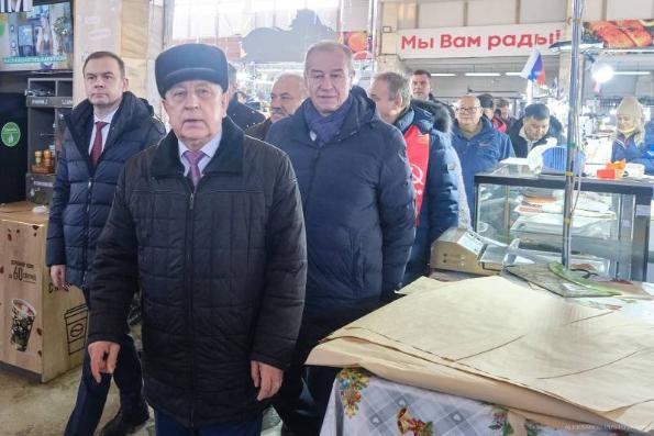 Николай Харитонов предложил ограничить торговую наценку на социально значимые продукты