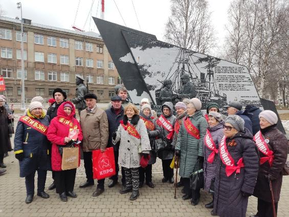 Коммунисты Поморья и "дети войны" отметили День Победы