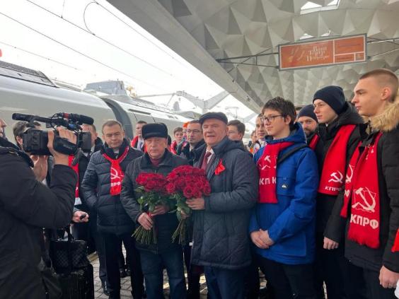 Делегация ЦК КПРФ во главе с Г.А. Зюгановым и Н.М. Харитоновым прибыла в Санкт-Петербург