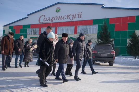 Николай Харитонов посетил агропромышленное предприятие АО «Солгон» в Красноярском крае
